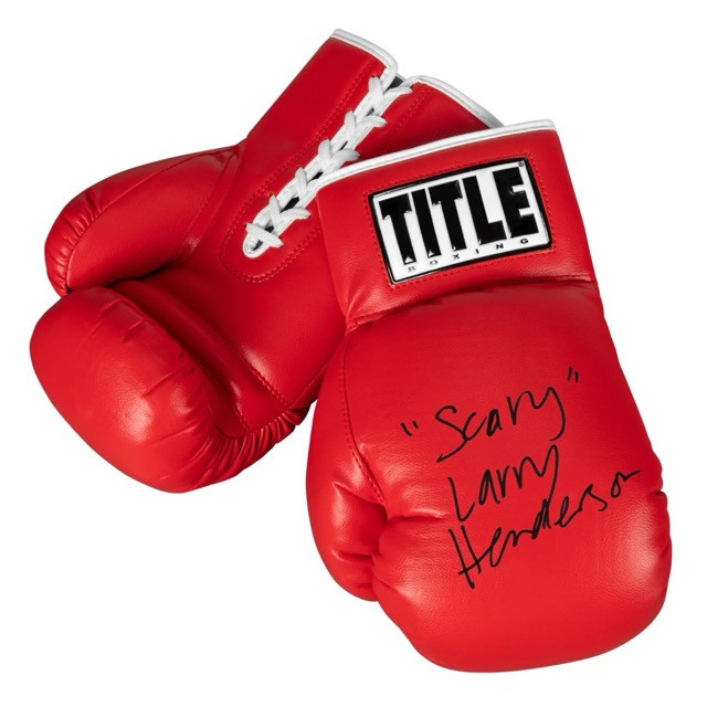 Боксерские перчатки TITLE Boxing Legacy Autograph Gloves 2.0 Red Боксерские перчатки TITLE Boxing Legacy Autograph Gloves 2.0 Red