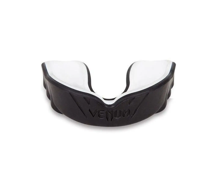 Капа боксерская Venum Challenger Black/White Капа боксерская Venum Challenger Black/White