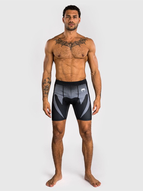Шорты компрессионные Venum No Gi Black/Silver Grey Шорты компрессионные Venum No Gi Black/Silver Grey